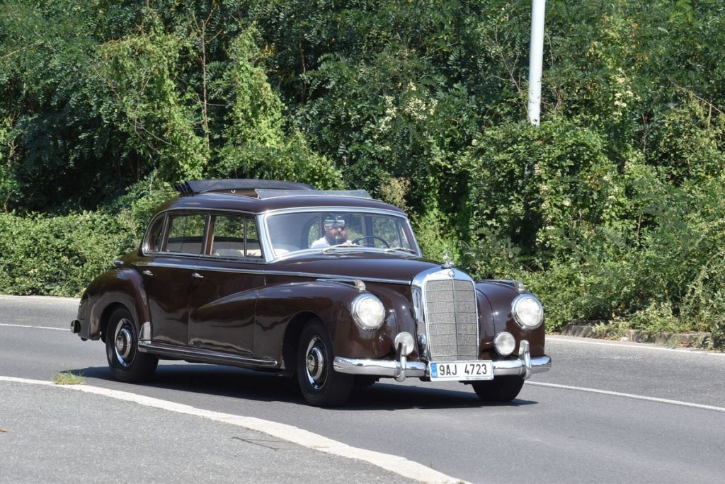 Mercedes-Benz klub – Ikony elegance a techniky