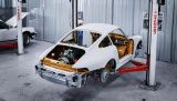 Oddělení Porsche Classic vyrobilo klasický model 911 z originálních dílů