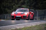 911 GT2 RS MR je nejrychlejším silničním sportovním vozem na Nürburgringu