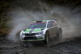 2016-11-01-tovarni-jezdec-znacky-skoda-lappi-vyhral-britskou-rally-2