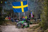 Švédská rallye: Emil Lindholm s privátním vozem ŠKODA vede v kategorii WRC3 – dobrý začátek pro Olivera Solberga