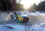 Švédská rallye: Emil Lindholm s privátním vozem ŠKODA vede v kategorii WRC3 – dobrý začátek pro Olivera Solberga