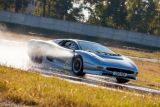 Bridgestone dodává pro Jaguar XJ220 nové pneumatiky po deseti letech