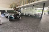 Toyota LUV showroom Zlin 1