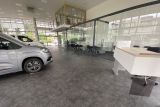 Toyota LUV showroom Zlin 2