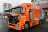 Gebrueder Weiss H2 truck Praha 06