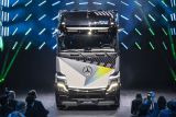 Mercedes Benz eActros LongHaul