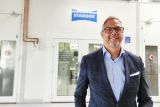 Servind jednatel David Bartek in