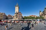 Obrazem: Slavnostní průvod autobusů k výročí 100 let od zahájení pravidelného provozu autobusů v Praze