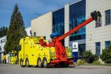 Scania R660 8x4 s nastavbou EH W200 Bison od EMPL a jerabem