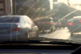 Jak pečovat o čelní sklo u svého auta?