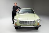 Automobilka Volvo Cars bude na výstavě klasických automobilů Techno Classica reprezentovat svou značku Volvem P1800 S Sira Rogera Moora